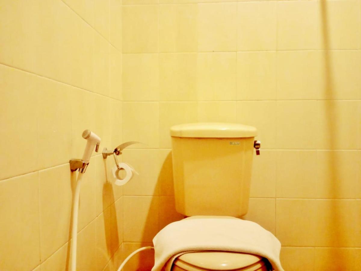 OYO 90102 Edotel Hotel By Dbest Hospitality Bandung Buitenkant foto