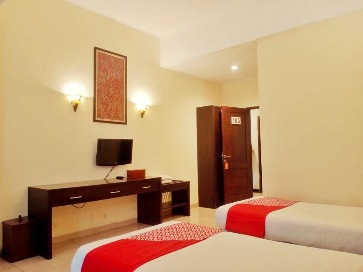 OYO 90102 Edotel Hotel By Dbest Hospitality Bandung Buitenkant foto