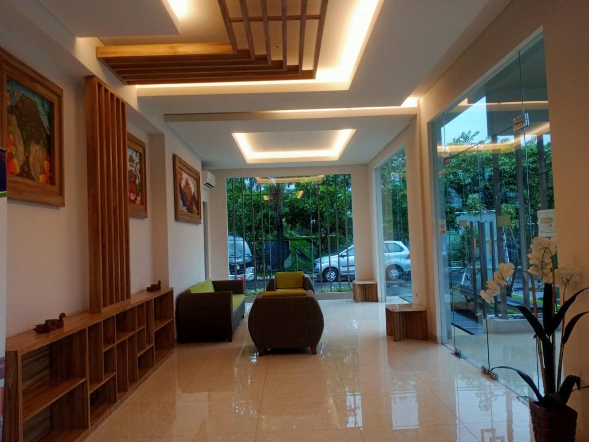 OYO 90102 Edotel Hotel By Dbest Hospitality Bandung Buitenkant foto