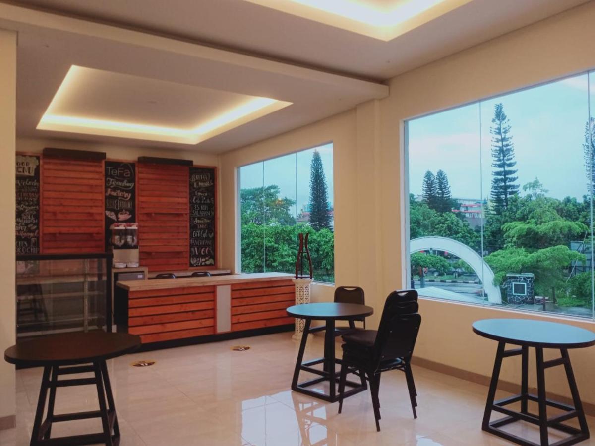 OYO 90102 Edotel Hotel By Dbest Hospitality Bandung Buitenkant foto