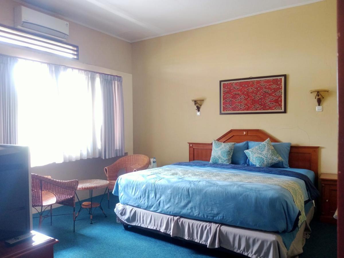 OYO 90102 Edotel Hotel By Dbest Hospitality Bandung Buitenkant foto