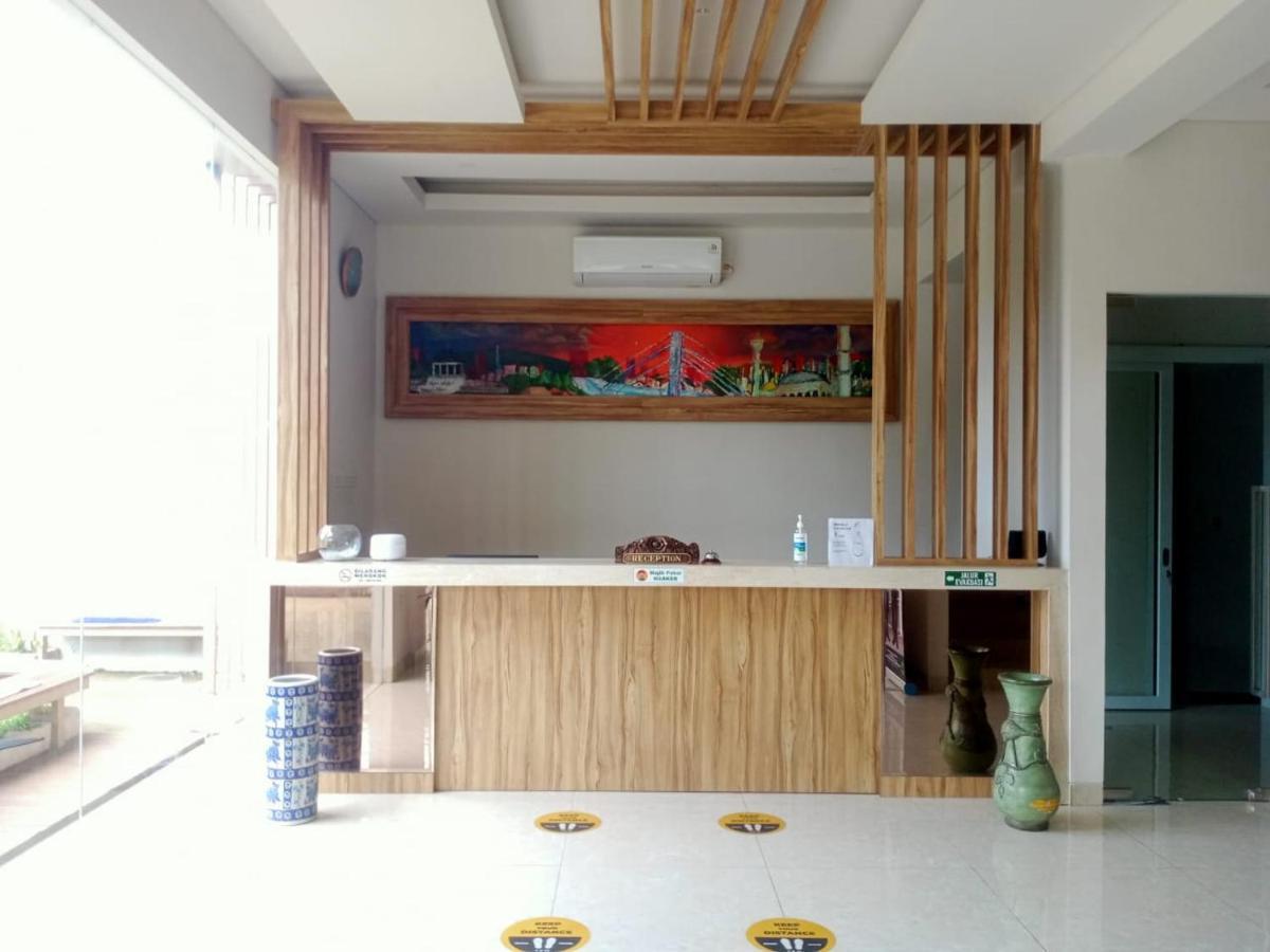 OYO 90102 Edotel Hotel By Dbest Hospitality Bandung Buitenkant foto